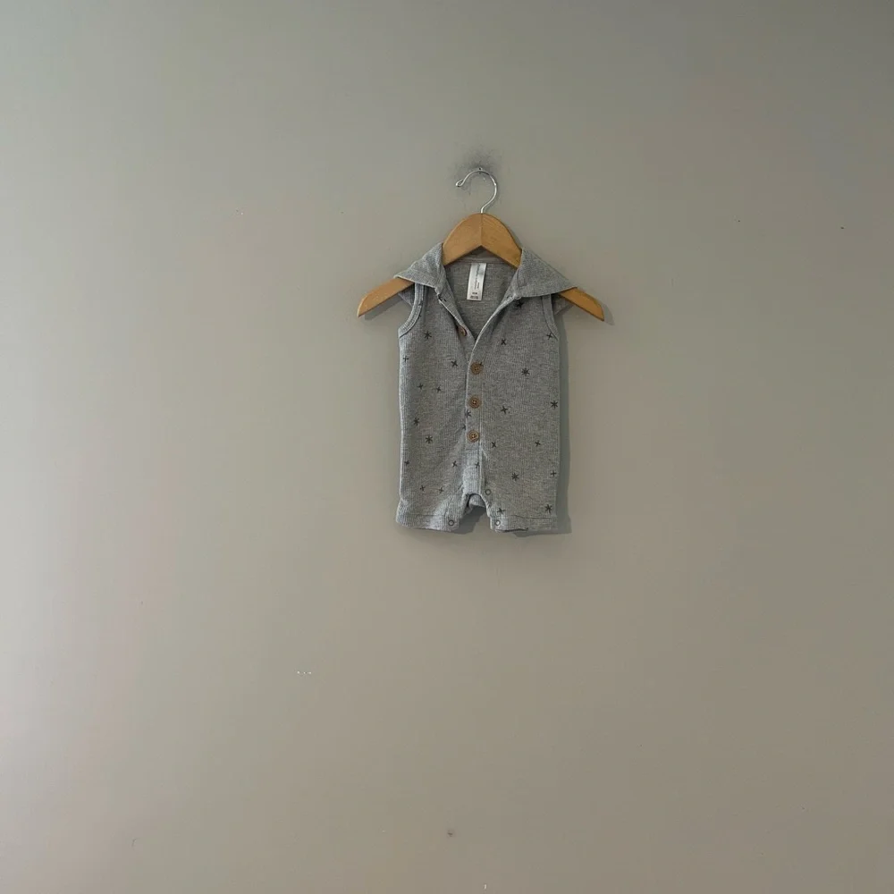 $12 ADD ON Modern Moments romper baby boy gray 0-3M Zara‎ H&M easy peasy